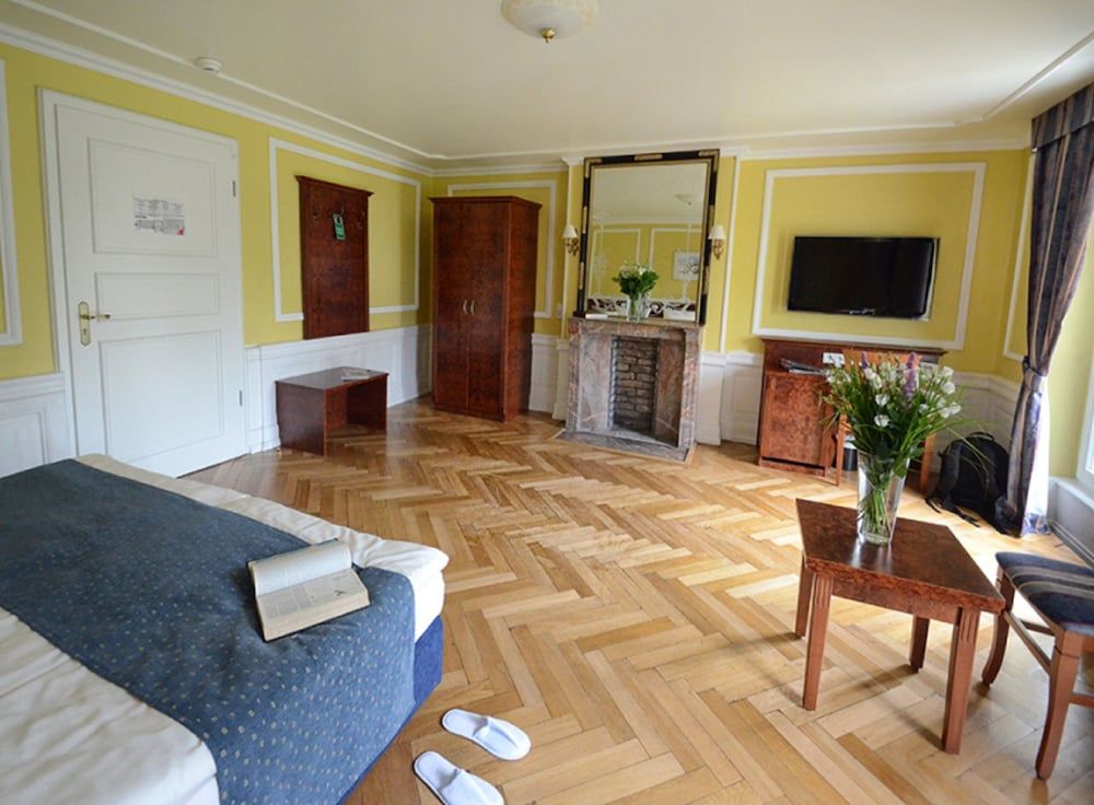 Château de Pourtalès Classic Double Room (Chateau) 5