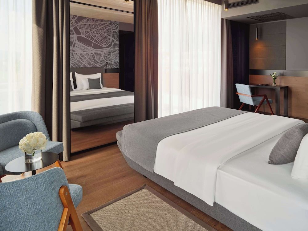 Mövenpick Zagreb Superior Room, 1 Queen Bed 7