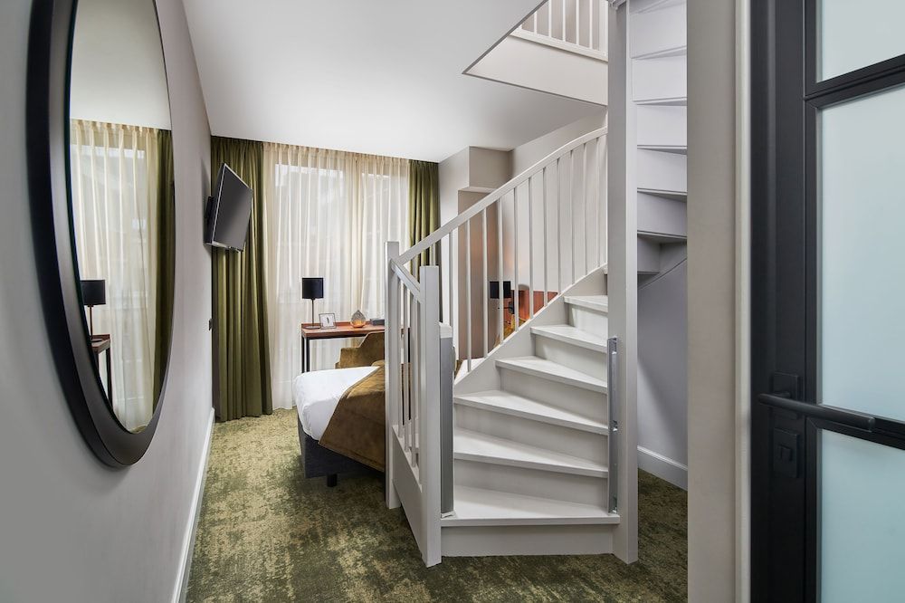 Boutique Hotel First City Den Haag Family Triple Room