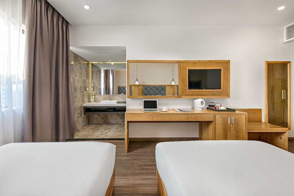 Grand Sunrise Boutique Hotel Deluxe Triple Room 7