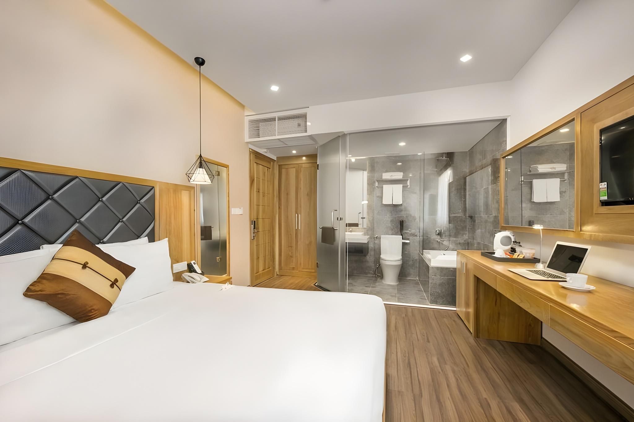 Grand Sunrise Boutique Hotel Deluxe Triple Room 4