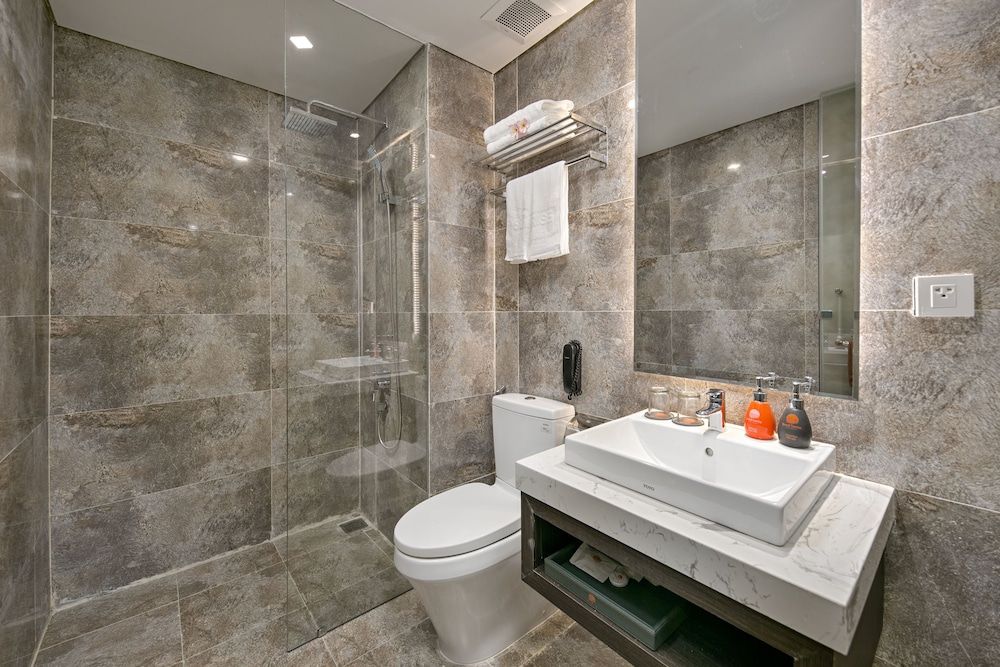 Grand Sunrise Boutique Hotel Deluxe Triple Room 4