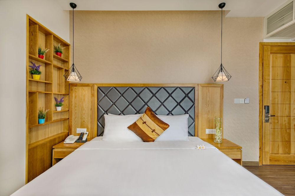 Deluxe Double Room, City View