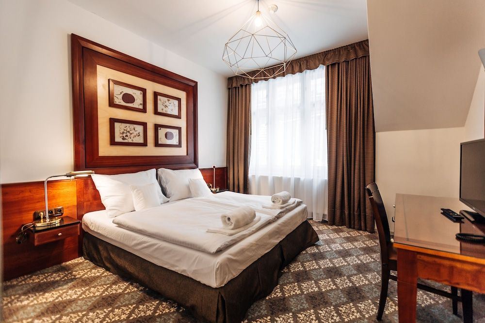 Hotel La Bohemia Double Room (Compact) 3