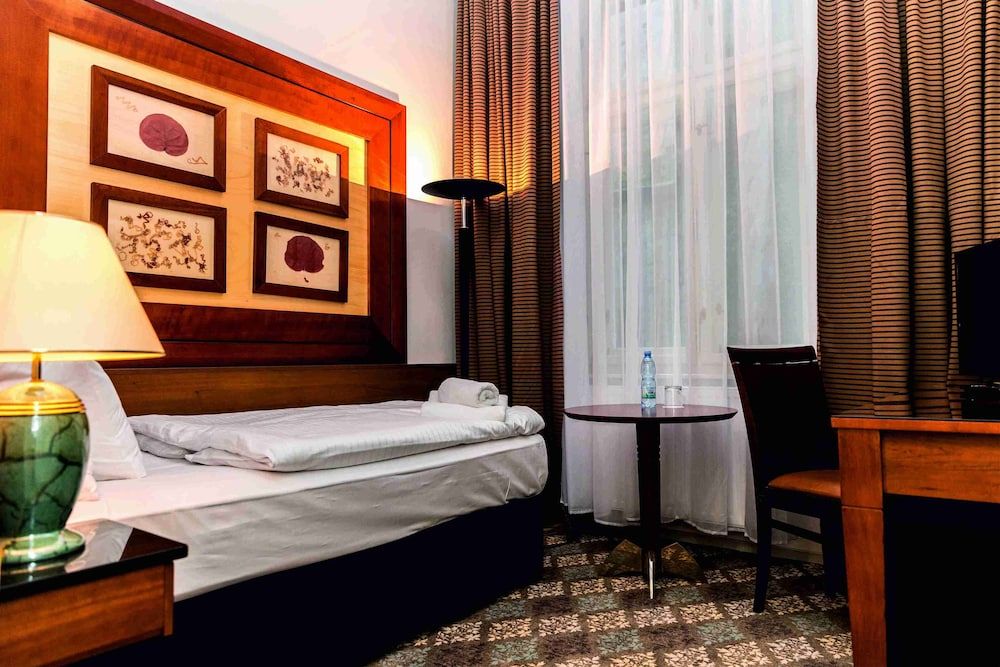 Hotel La Bohemia Single Room (Compact) 2
