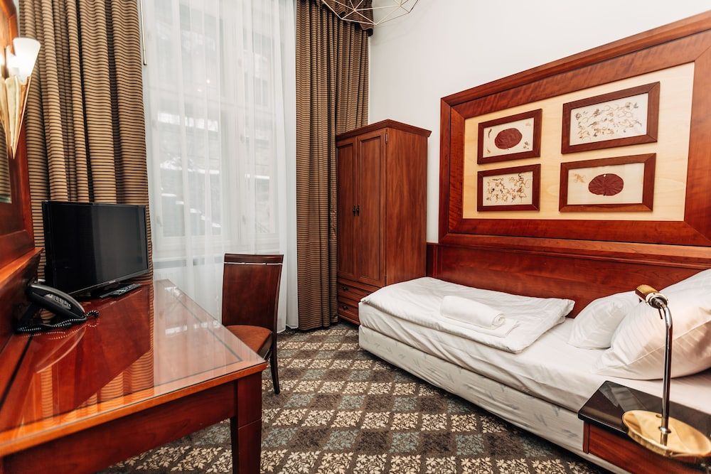 Hotel La Bohemia Single Room (Compact) 8