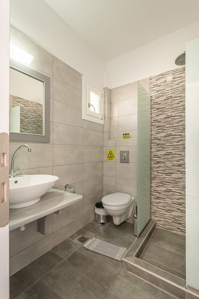 Marianna Hotel Economy Double or Twin Room 6