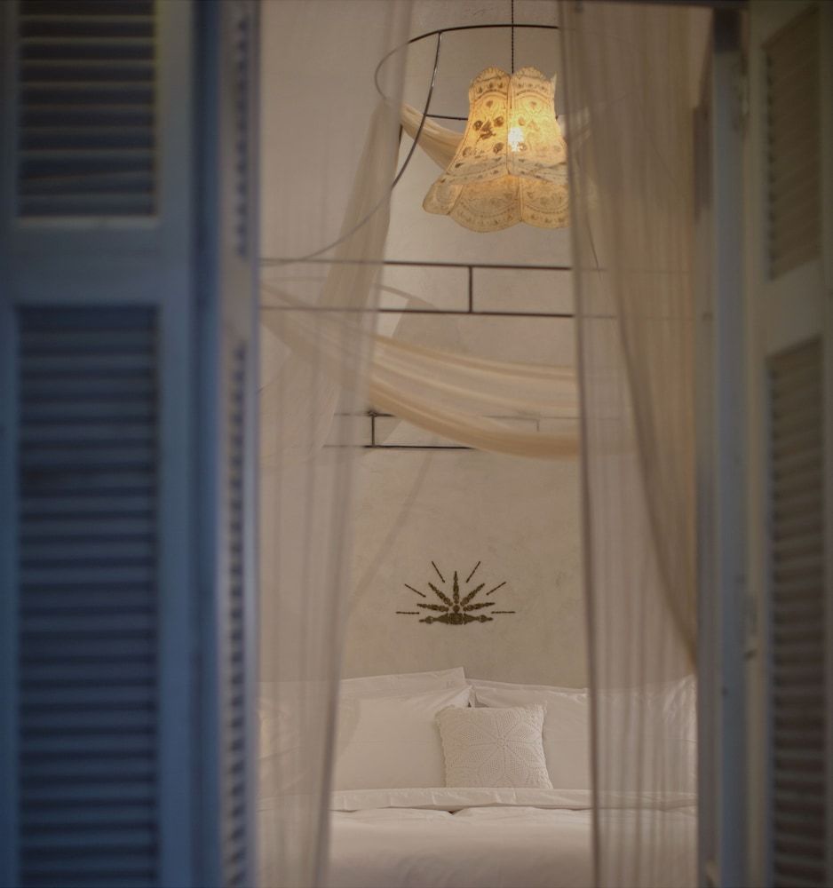 Shila Athens Suite (Romantic Dust) 4