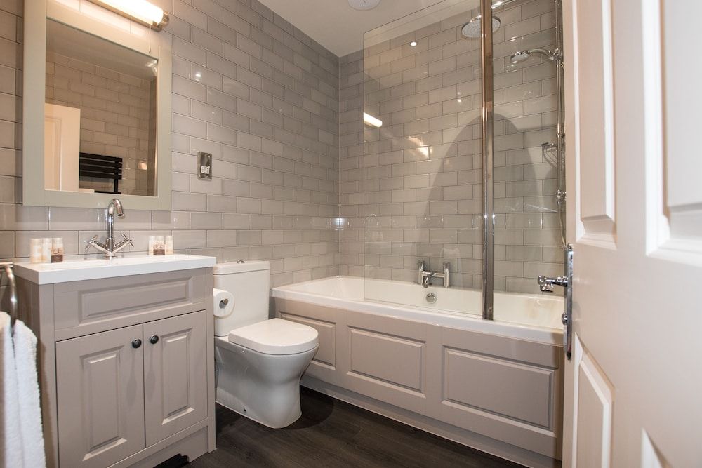 The Halston Townhouse Two Bedroom One Bathroom Apartment 3