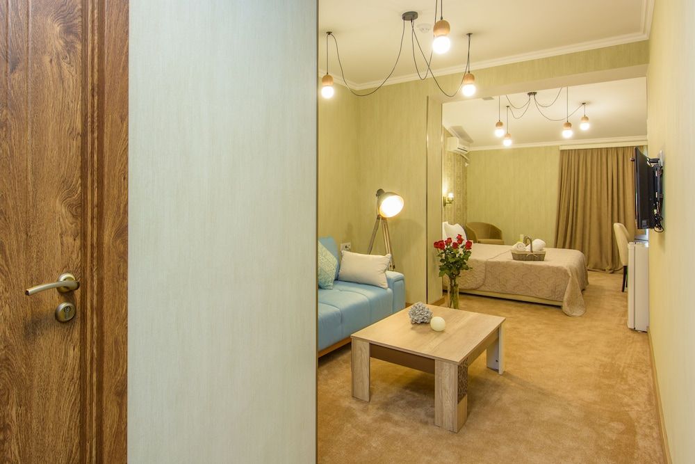 Hotel King David Deluxe Double Room, 1 King Bed, Balcony 2