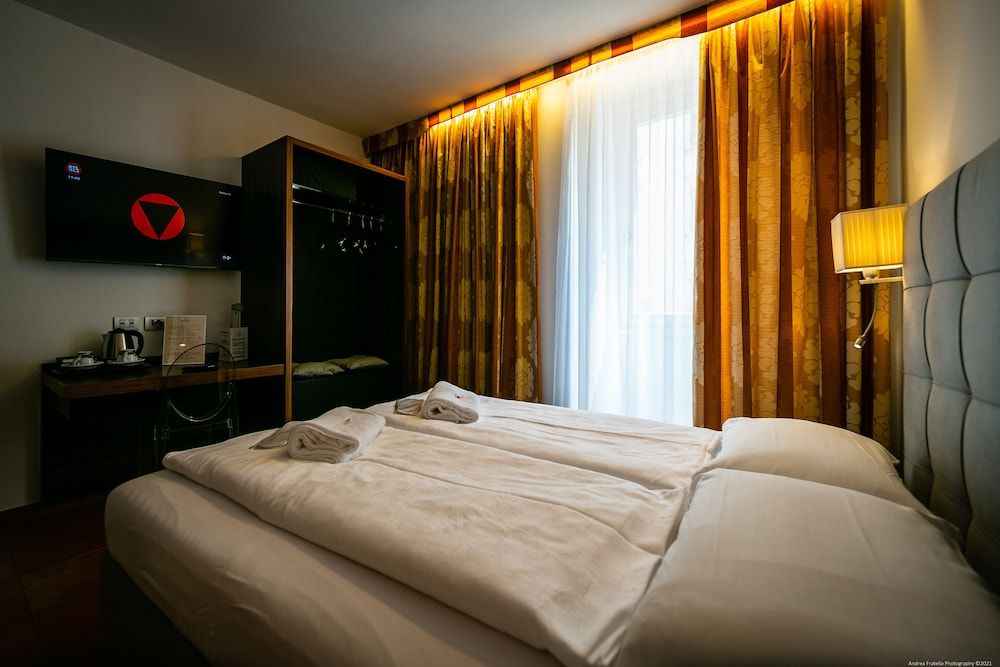 Boutique Exlusive B&B Business Room, 1 Queen Bed, City View