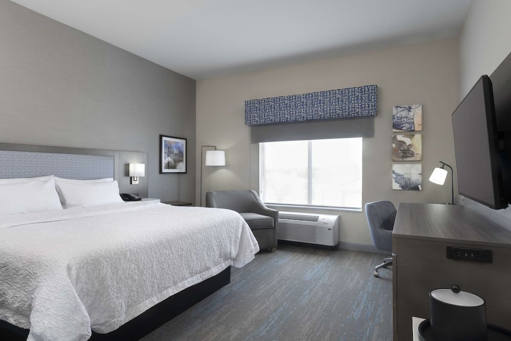 Room, 1 King Bed, Accessible, Bathtub