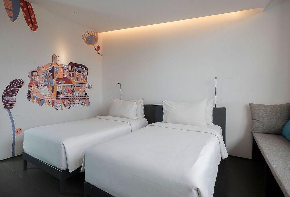 ARTOTEL Gajahmada Semarang Studio 30 4