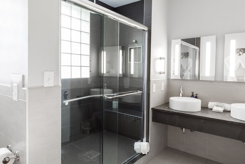 Lititz Springs Inn Deluxe Suite, Kitchenette 3