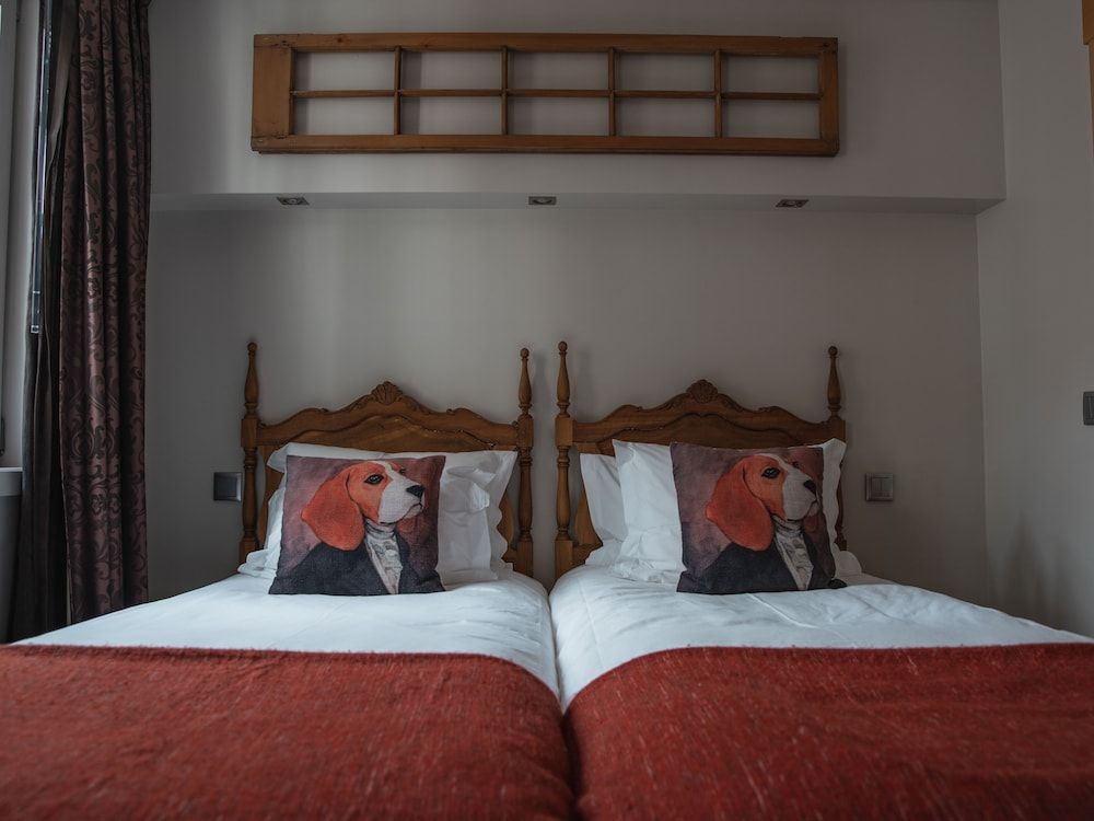 Guest House Douro Twin Room, 2 Twin Beds, City View (Room 401) 3