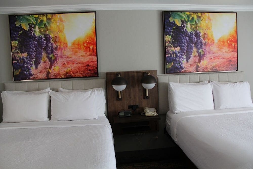Room, 2 Queen Beds, Non Smoking