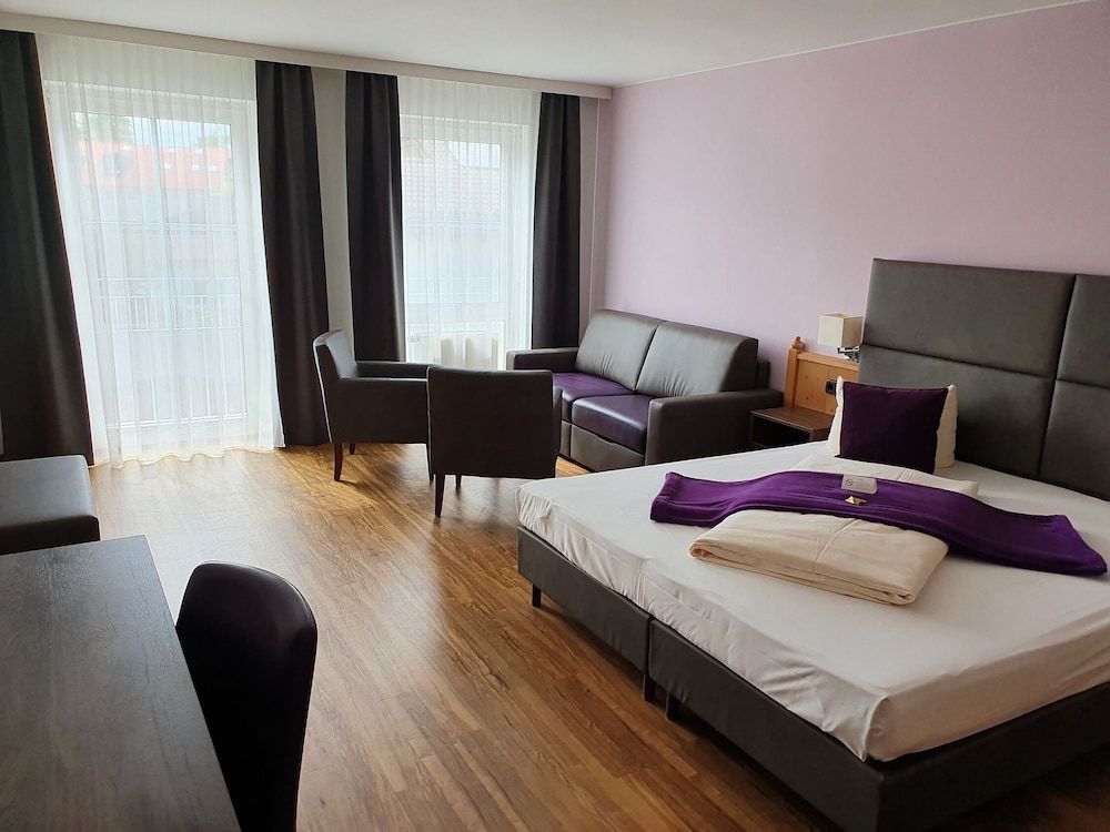 Boutique Hotel Beckenlehner Triple Room 4