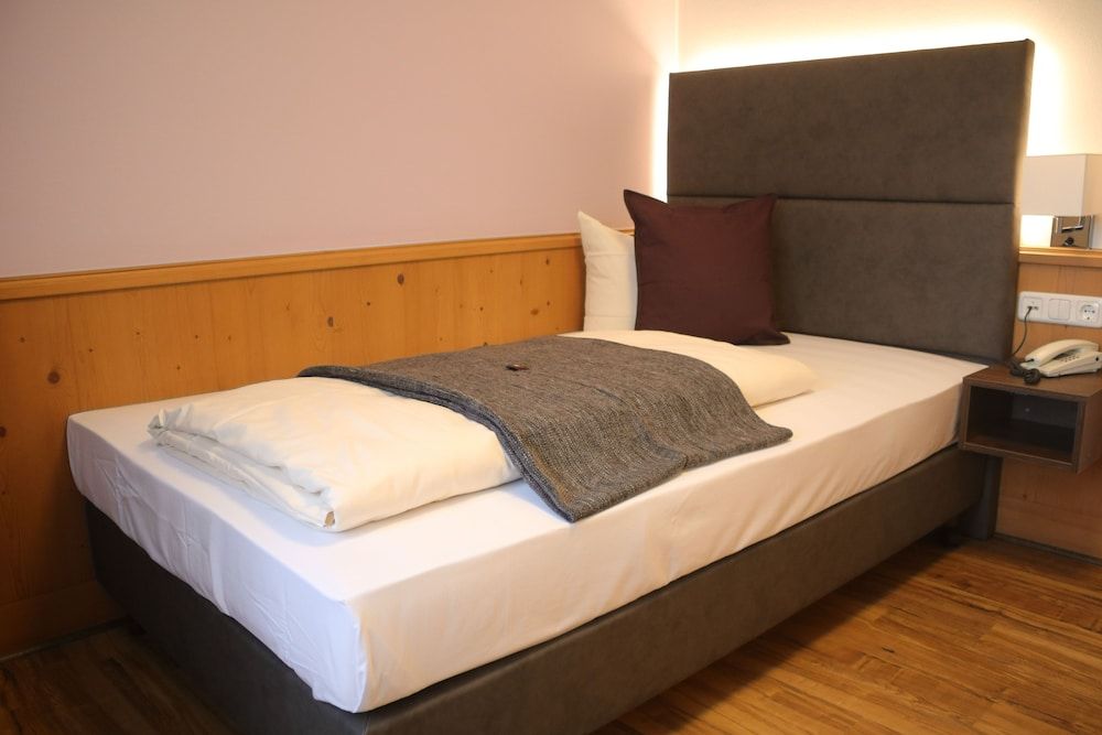 Boutique Hotel Beckenlehner Single Room 2