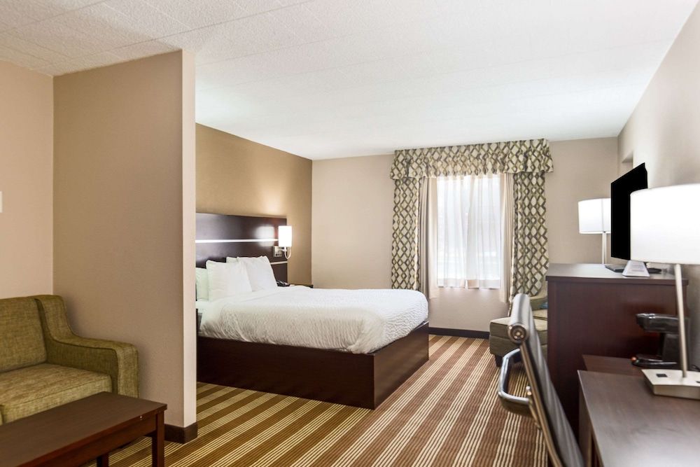 Suite, 1 Queen Bed, Non Smoking