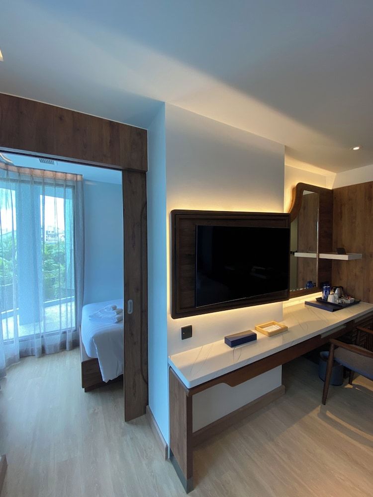 The Oceanic Sportel Phuket - SHA Extra Plus Deluxe Triple Room, 2 Bedrooms 5