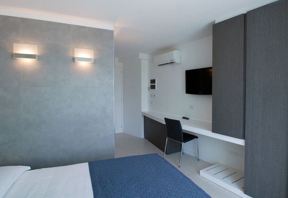 undefined Lungotevere Suite 5