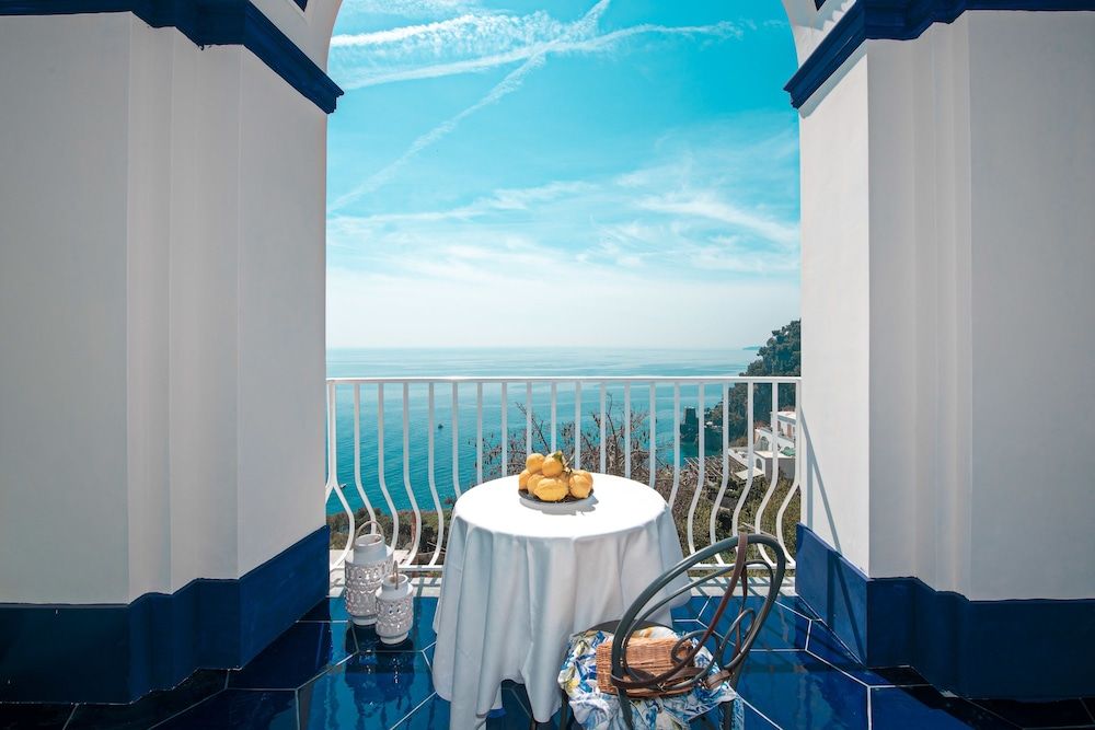 Imperati Suites Junior Suite, Sea View 10