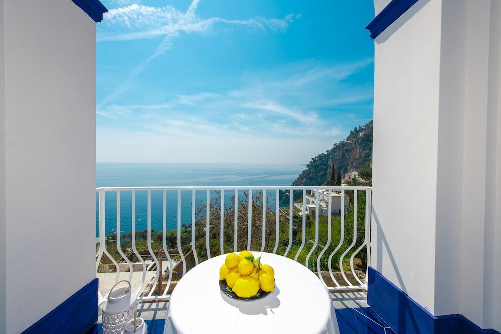 Imperati Suites Junior Suite, Sea View 11