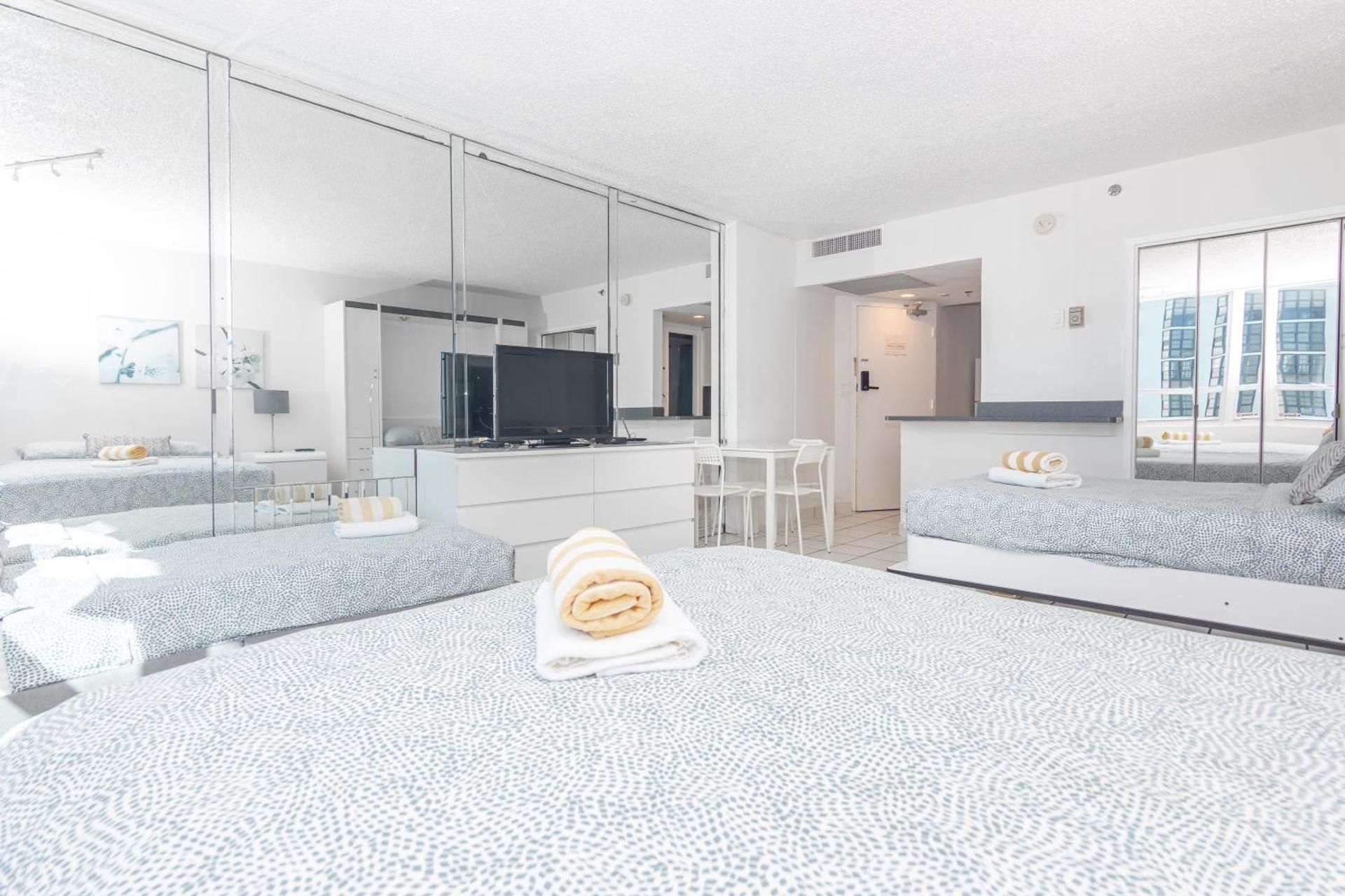 undefined Girasole Rentals Suites 8