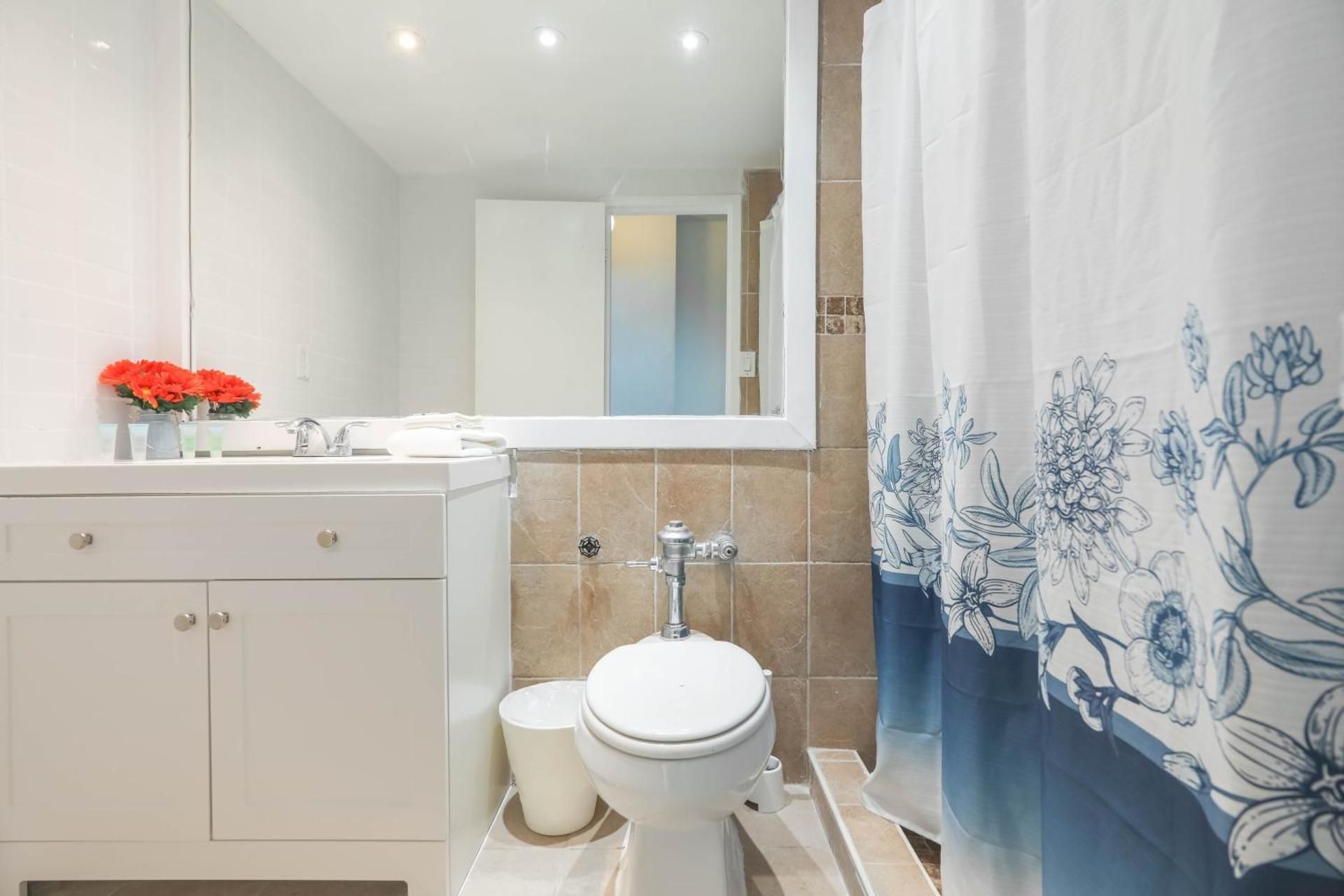 undefined Girasole Rentals Suites 6