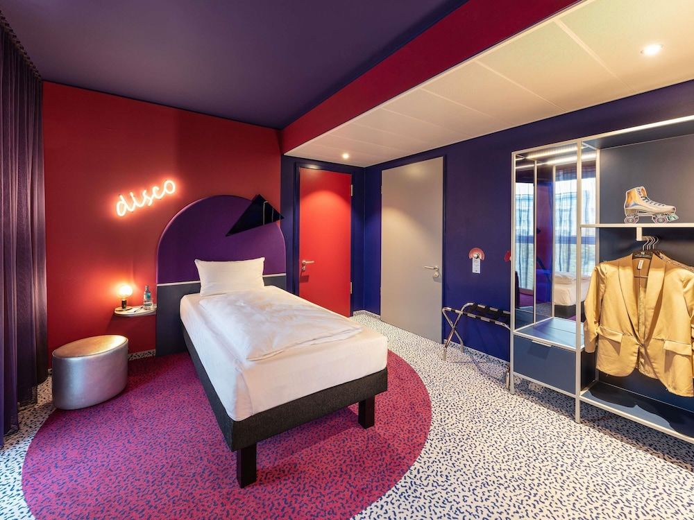 Ibis Styles Muenchen Perlach Standard Room, 1 Double Bed (connecting door)