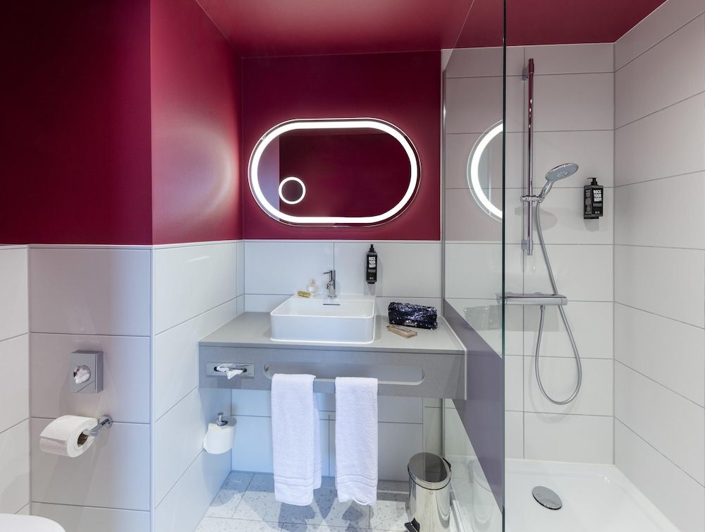 Ibis Styles Muenchen Perlach Standard Room, 1 Double Bed (connecting door) 4