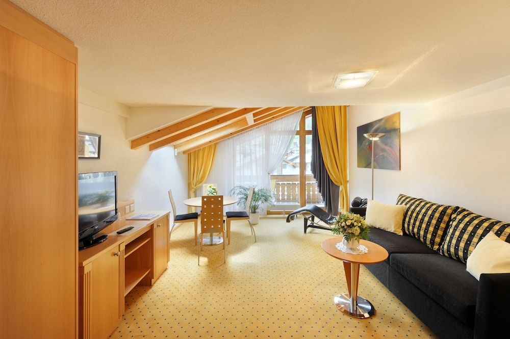 undefined Alpine Hotel Perren 6