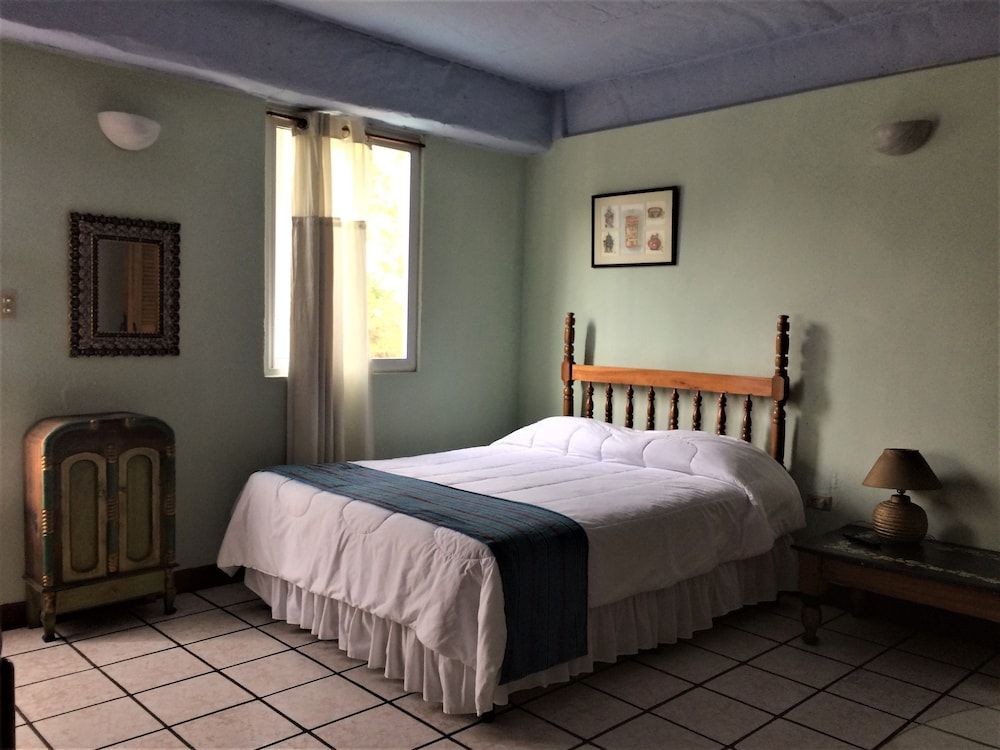 Single Room, 1 Double Bed