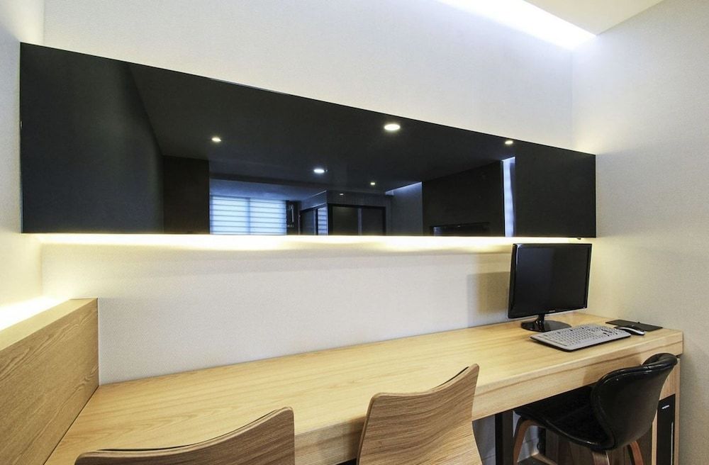 New Yorker Hotel Standard Room, 1 Double Bed 9