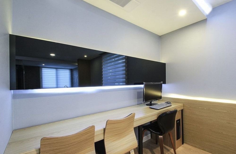 New Yorker Hotel Standard Room, 1 Double Bed 10