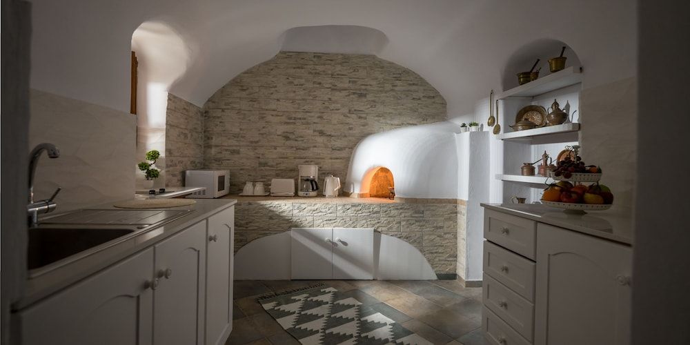 undefined For All Seasons Mansion 9