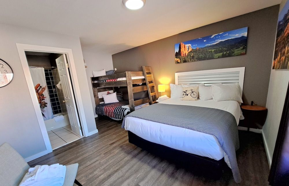 Signature Suite, 1 Bedroom, Non Smoking, Kitchen
