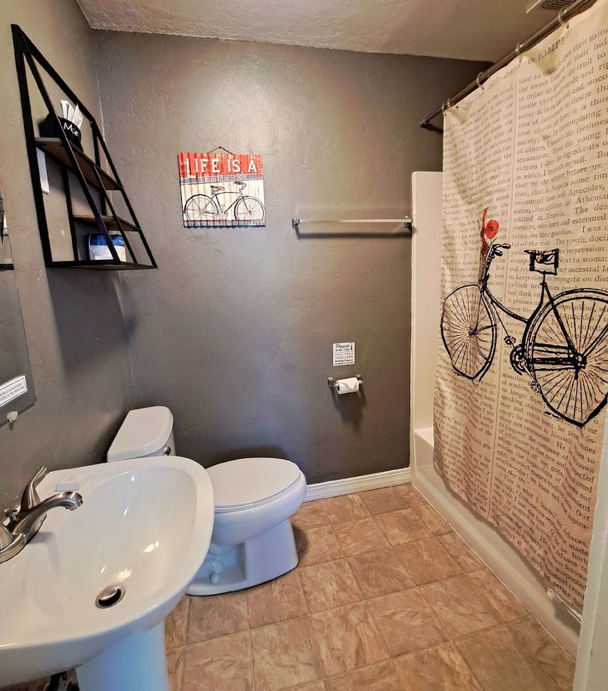Buffalo Lodge Bicycle Resort Signature Room, 1 Queen Bed, Non Smoking 9