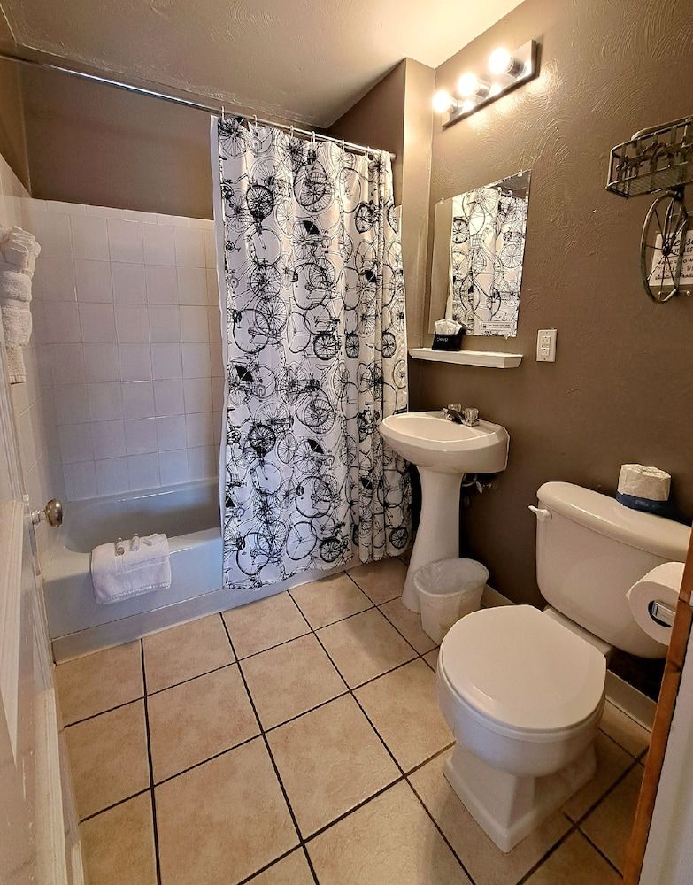 Buffalo Lodge Bicycle Resort Signature Suite, Non Smoking, Kitchenette 4
