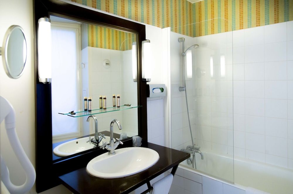 Hotel Quartier Latin Twin Room 5