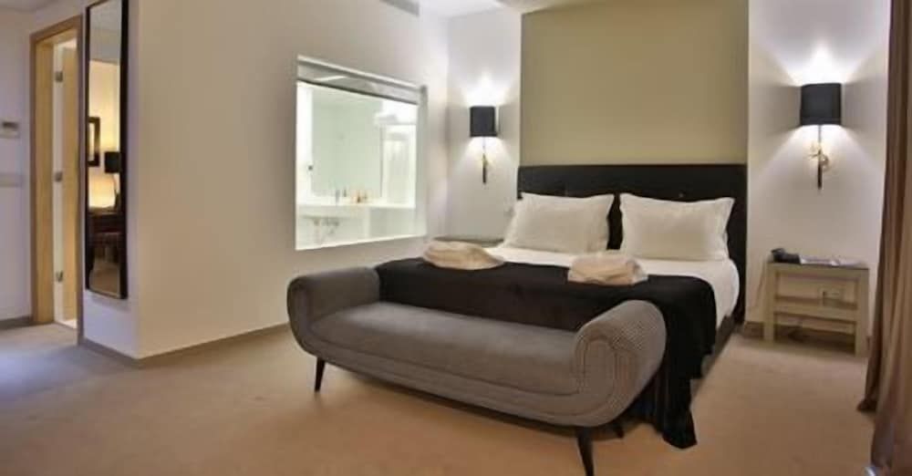 Delfim Douro Hotel Deluxe Suite, River View 5