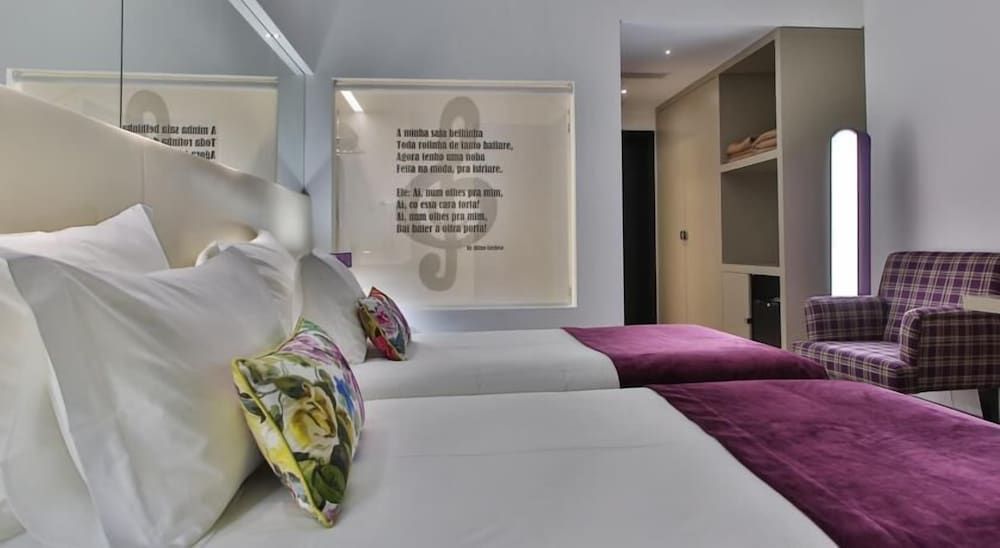 Delfim Douro Hotel Double or Twin Room, 1 Double or 2 Twin Beds, River View 4