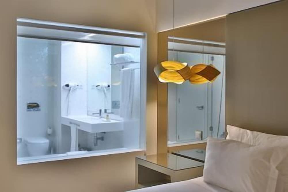 Delfim Douro Hotel Double or Twin Room, 1 Double or 2 Twin Beds, River View 10