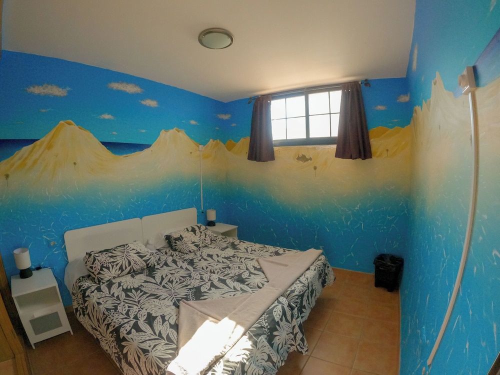 Surf Riders Fuerteventura - Adults Only Twin Room, Shared Bathroom