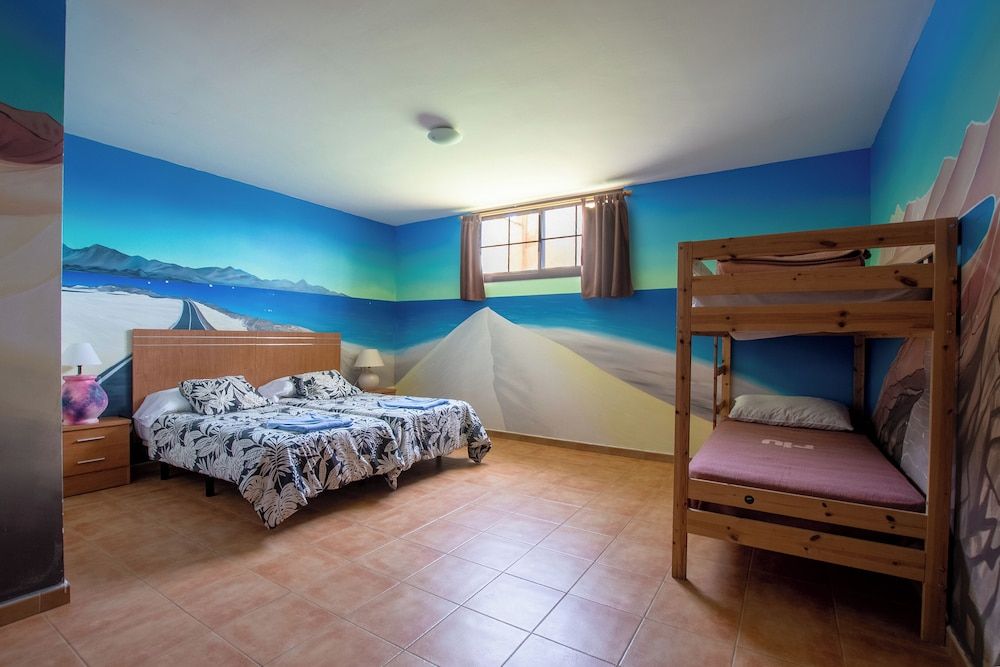 Surf Riders Fuerteventura - Adults Only Family Room, Shared Bathroom 3