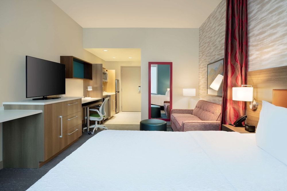 Studio Suite, 1 King Bed, Non Smoking