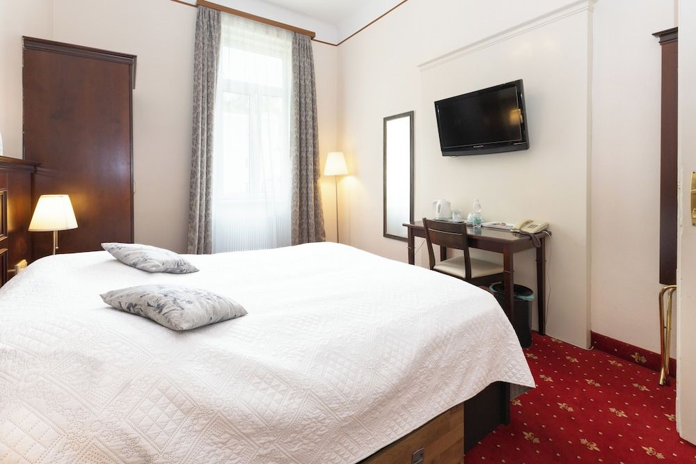 Hotel Viktoria Schönbrunn Double Room 8