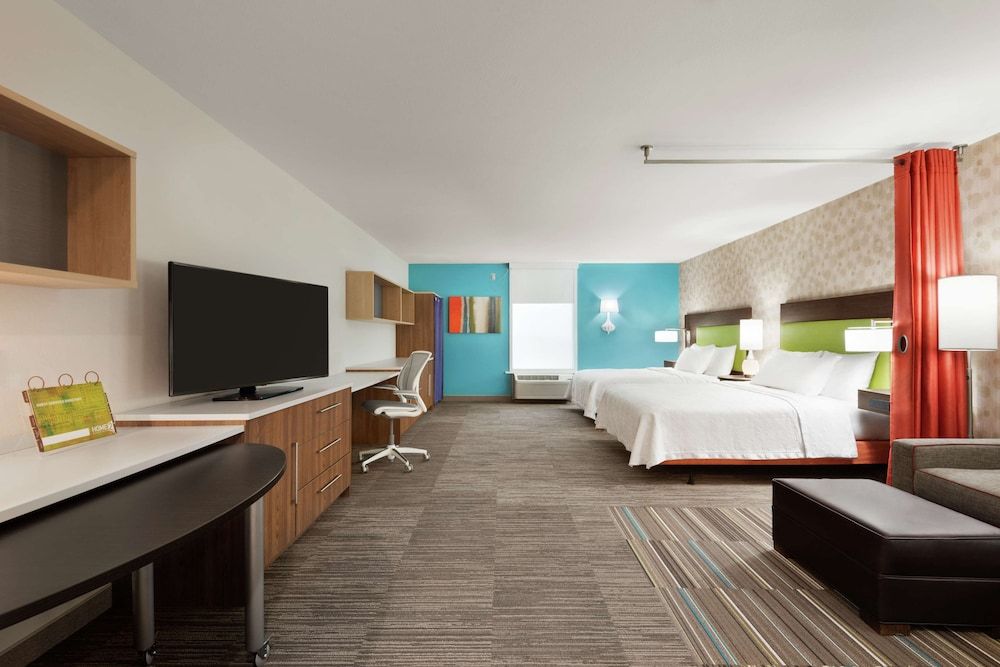 Studio, 2 Queen Beds, Accessible, Bathtub