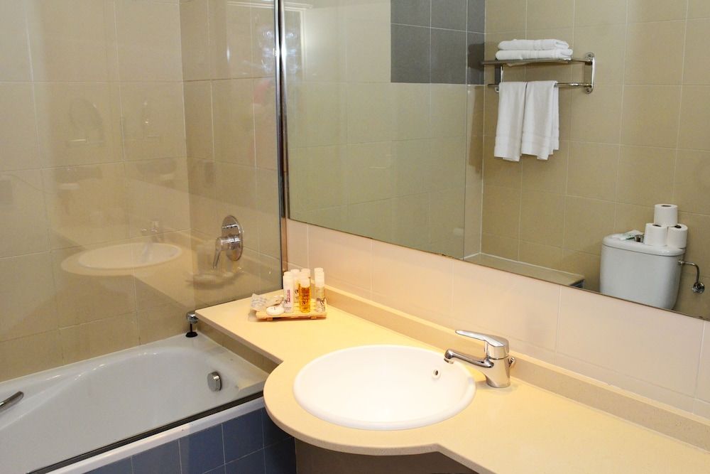 Hotel Terranova Deluxe Triple Room 8