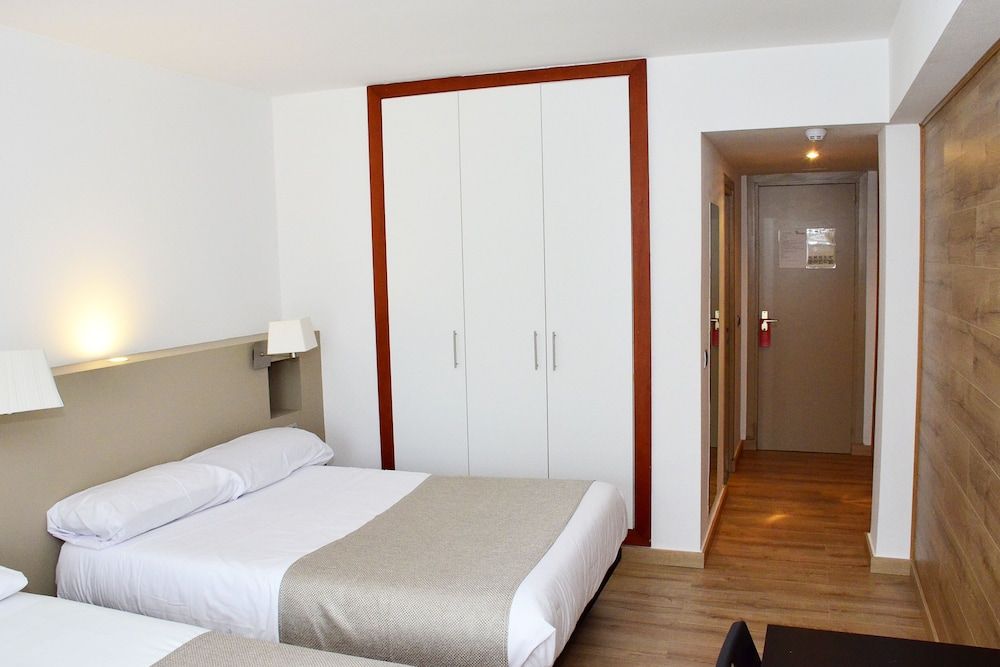 Hotel Terranova Deluxe Quadruple Room